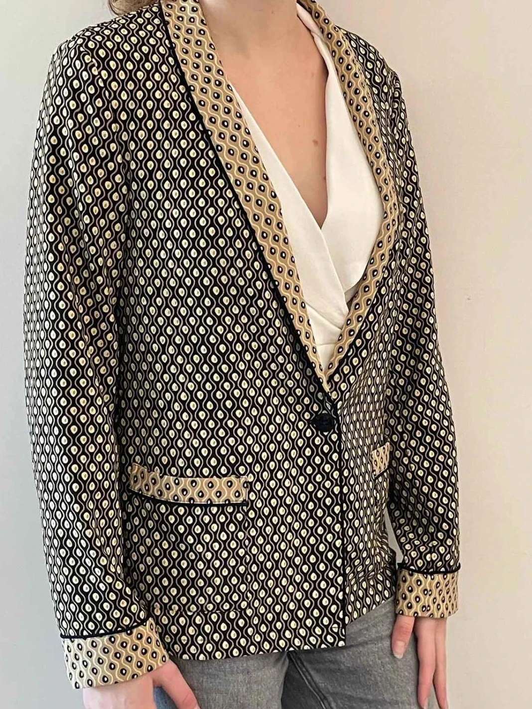 Blazer Scotch & Soda con estampado elegante en negro y beige, talla 38, prenda fluida de estilo bohemio – photo 3